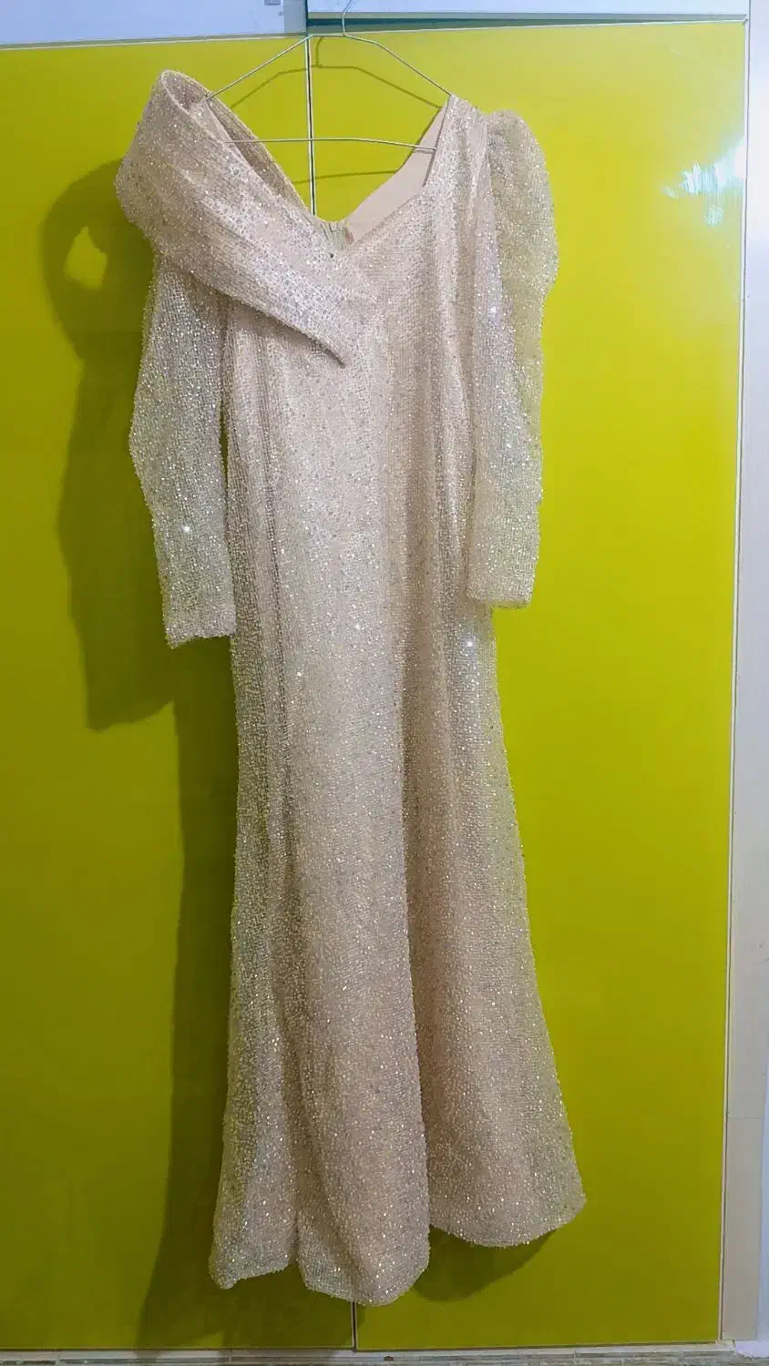 لباس مجلسی|لباس|باوی, |دیوار