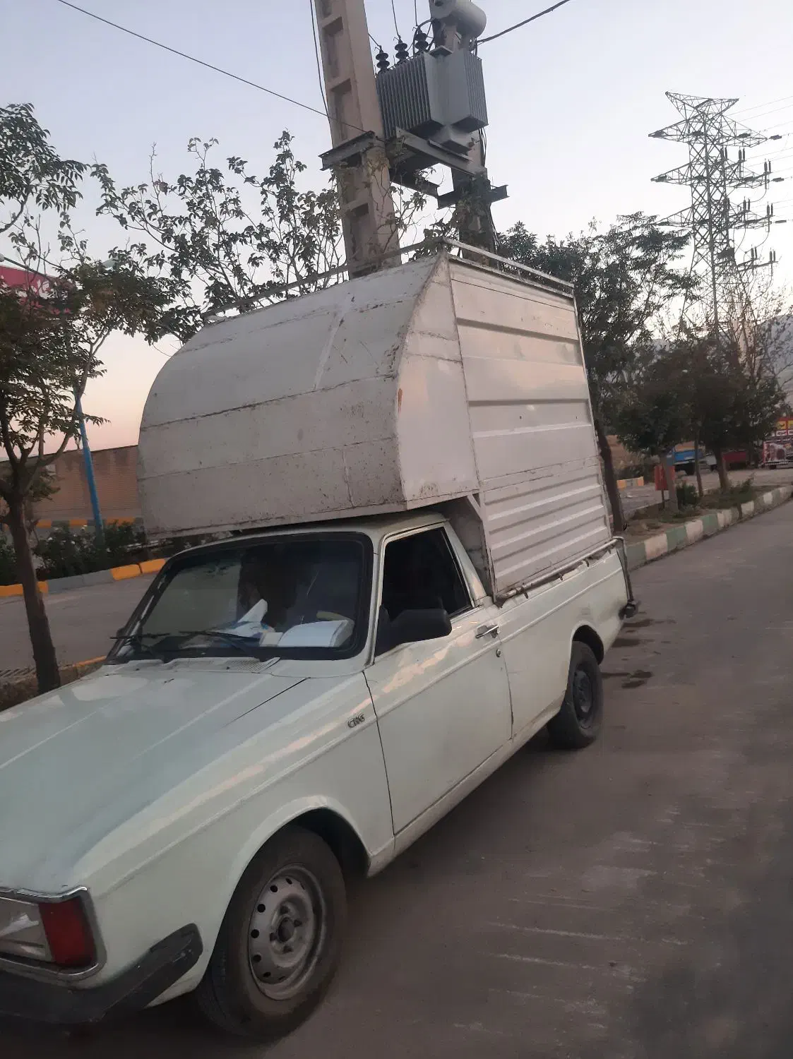 حمل بار با وانت به تمام نقاط کشور تضمینی|خدمات حمل و نقل|بروجرد, |دیوار