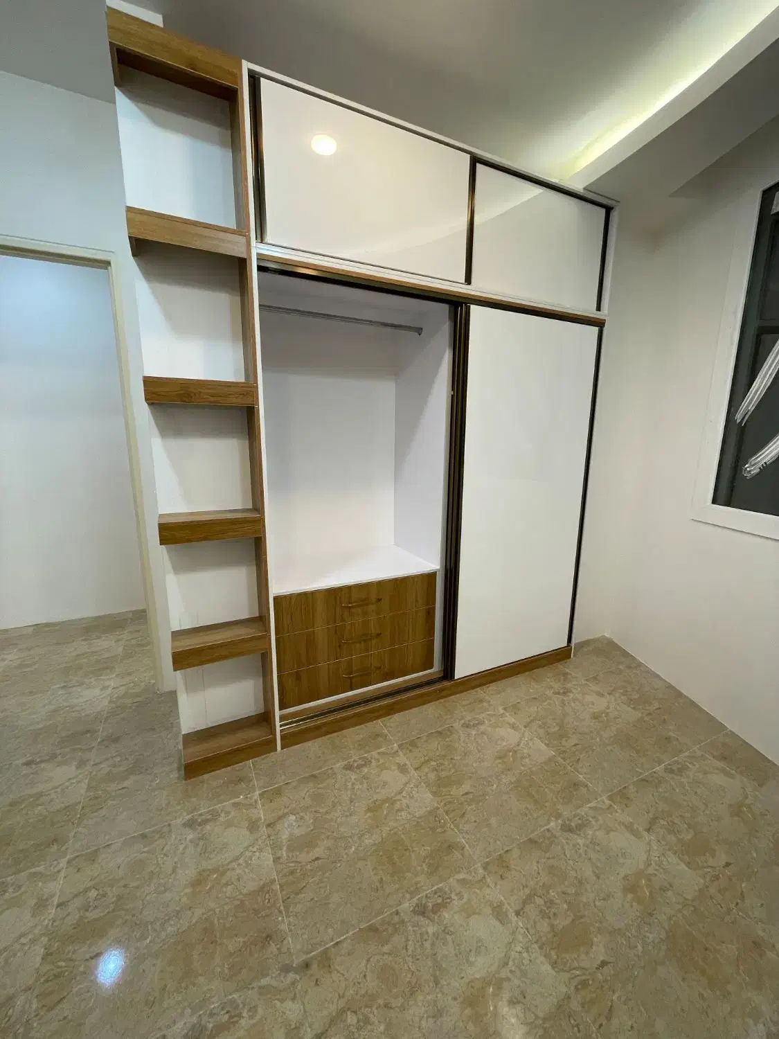 ساخت و تعمیزات انواع کمد دیواری،کابینت و تخت کم جا|خدمات پیشه و مهارت|تهران, مروارید شهر|دیوار