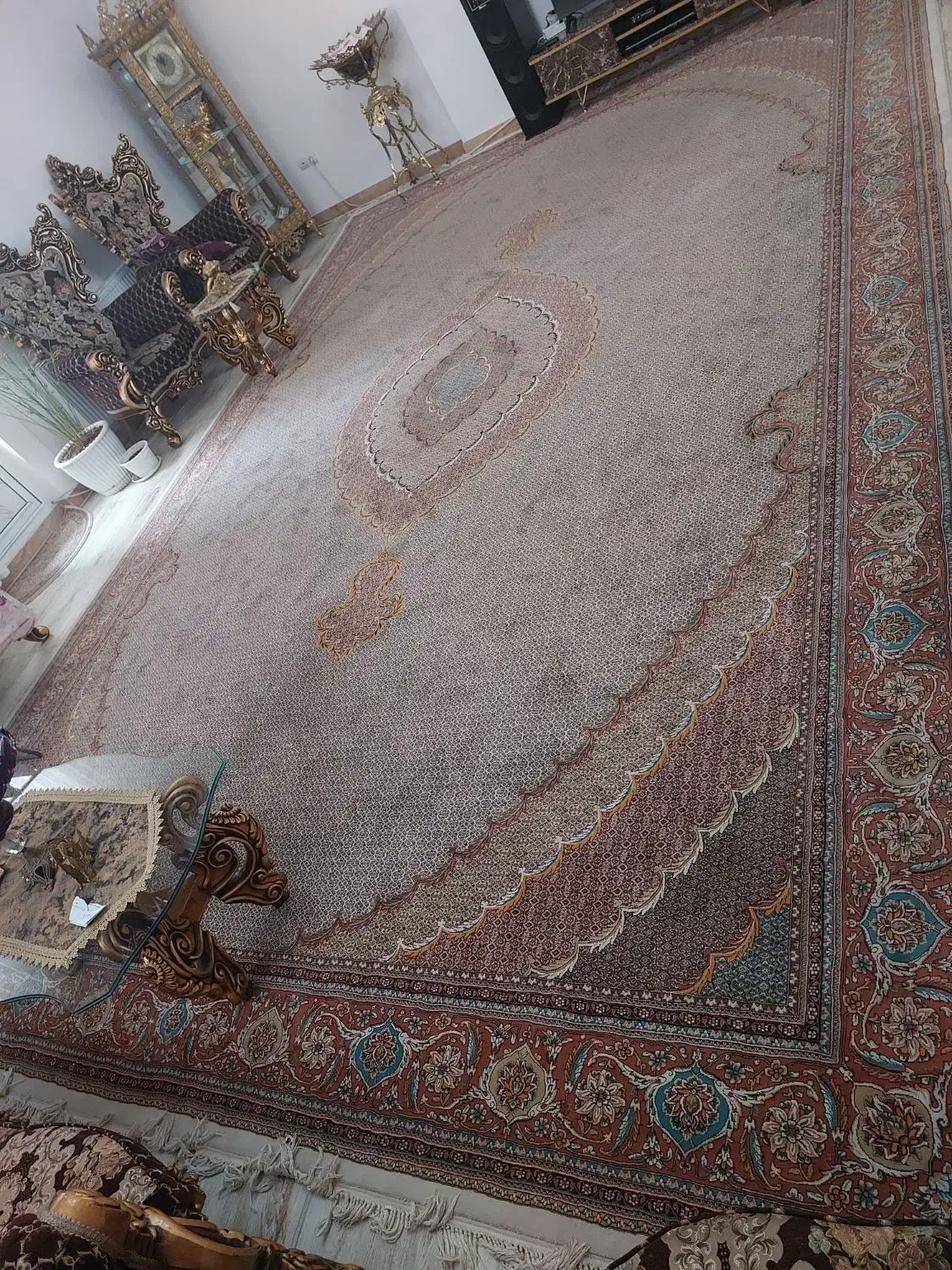 یک عدد فرش ماشینی بزرگ ۲۴ متری ماشینی طرح ماهی|فرش|تبریز, |دیوار