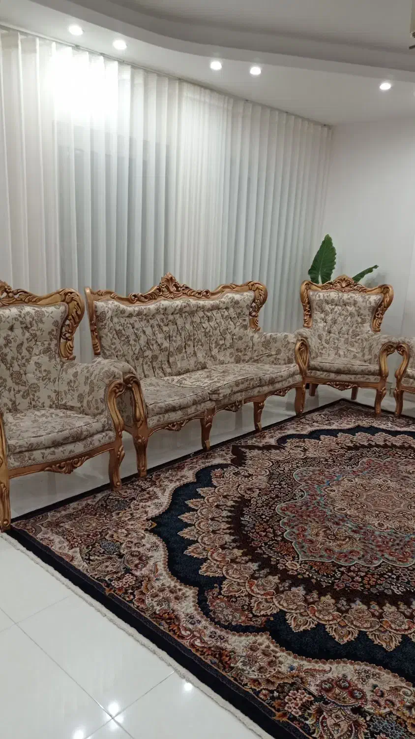 مبل سلطنتی|مبلمان خانگی و میز عسلی|قائم‌شهر, |دیوار