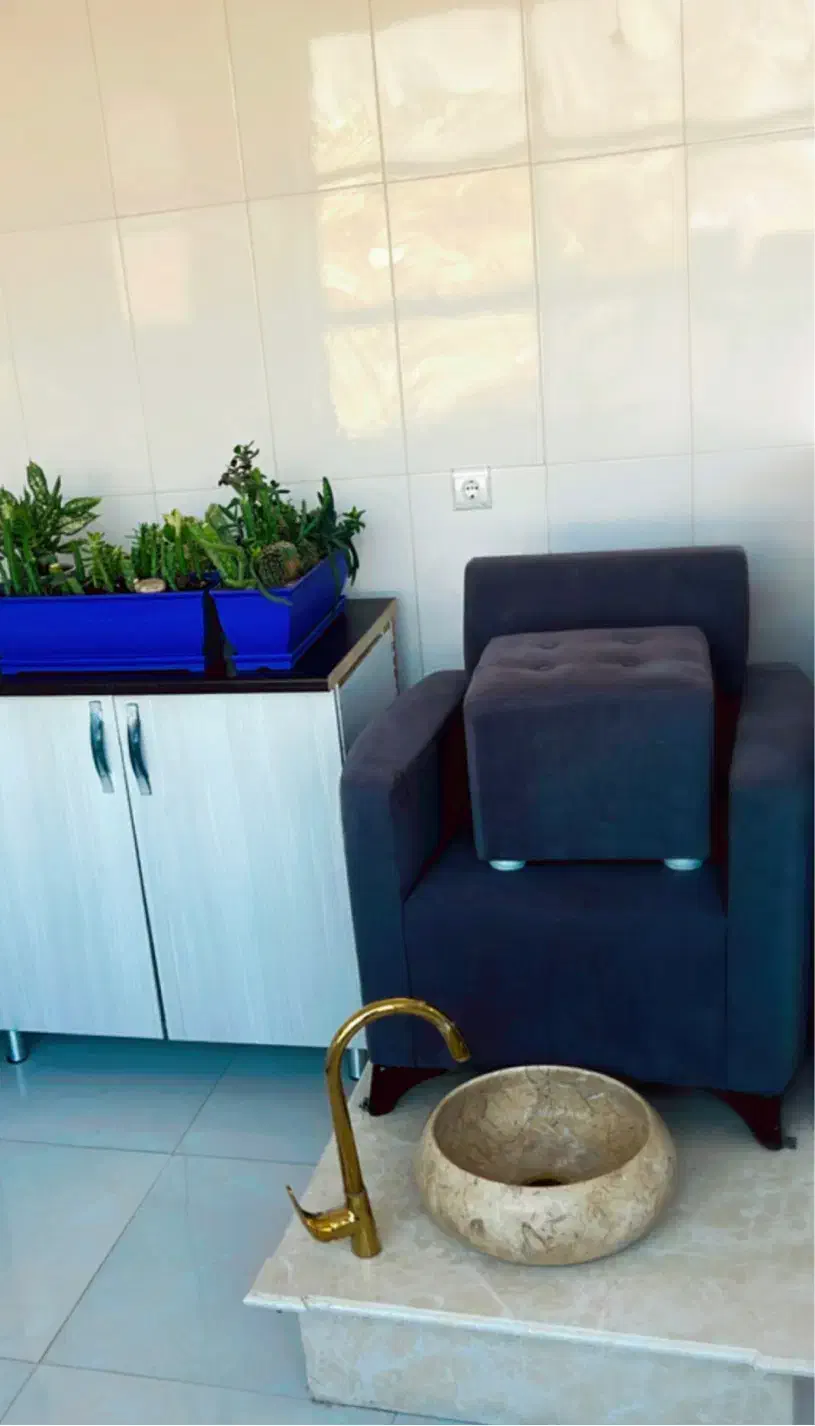 اجاره میز ناخن و استیج پدیکور|اجارهٔ دفتر کار، اتاق اداری، مطب|شاهین‌شهر, نظامی|دیوار