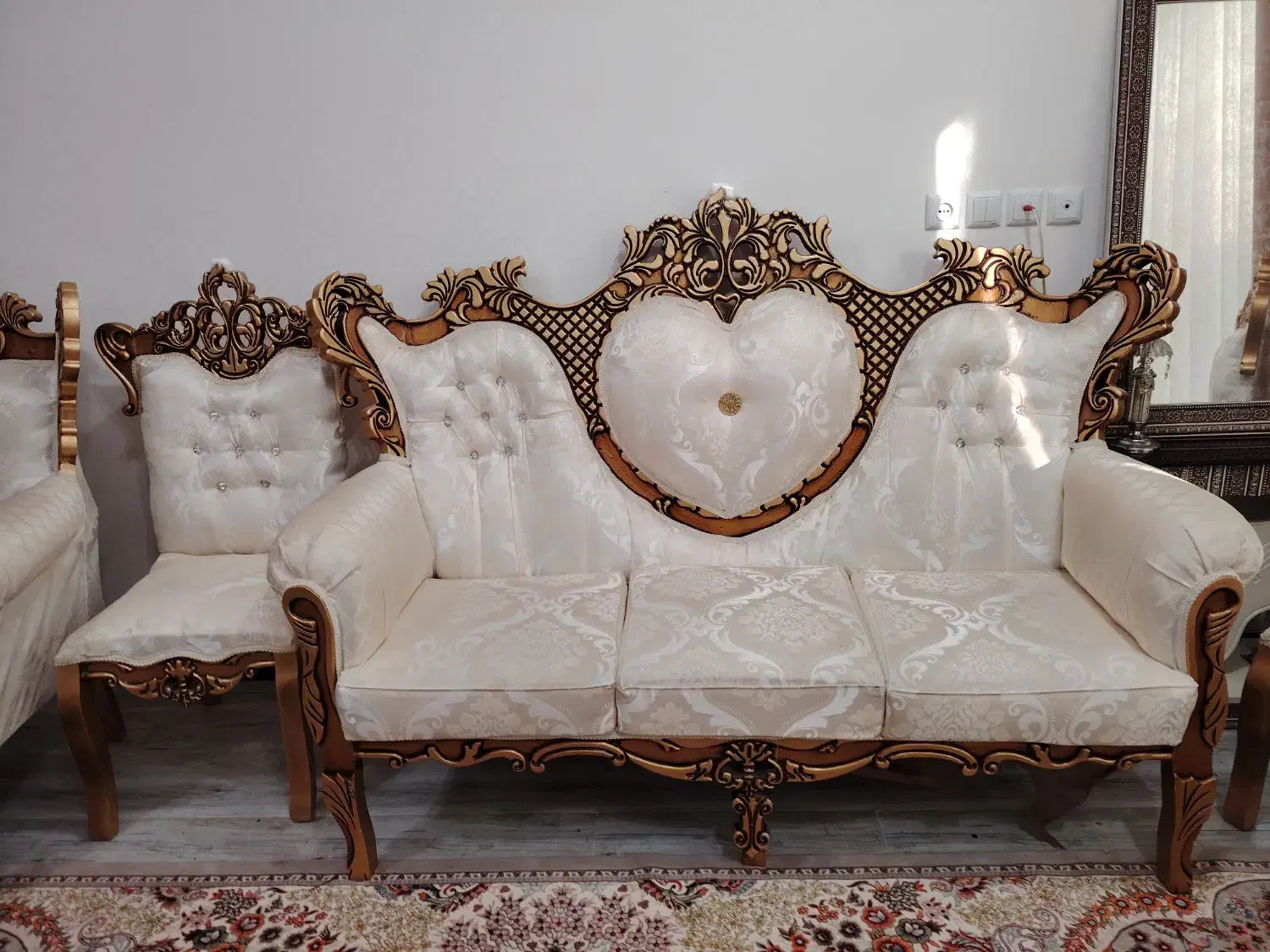 مبل سلطنتی عروس (نو) 9 نفره|مبلمان خانگی و میز عسلی|نجفآباد, طالقانی|دیوار