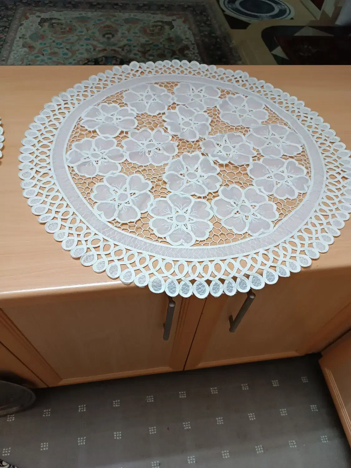 رومیزی|پرده، رانر، رومیزی|قم, طلاب غیر ایرانی|دیوار