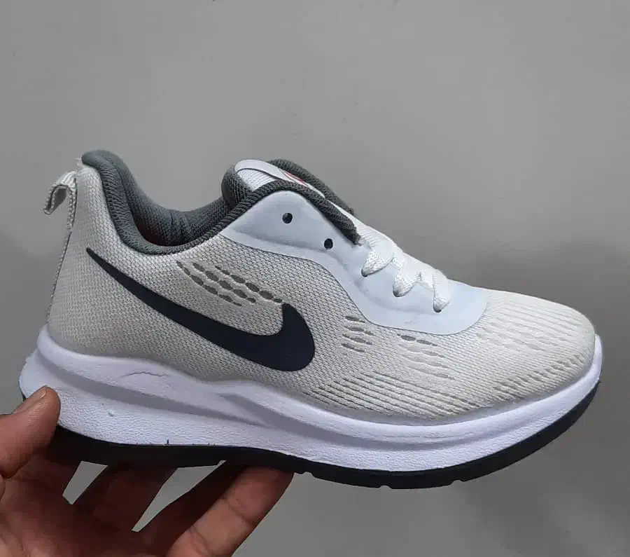 فروش عمده انواع کفش زنانه مردانه بچگانه|عمدهفروشی|کاشان, لتحر|دیوار