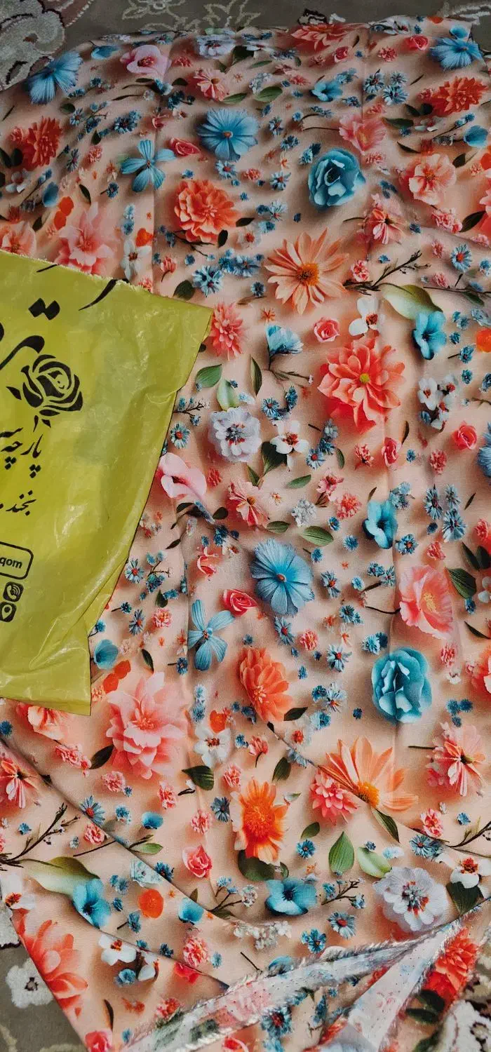 ساحلی نخی|لباس|میانه, |دیوار