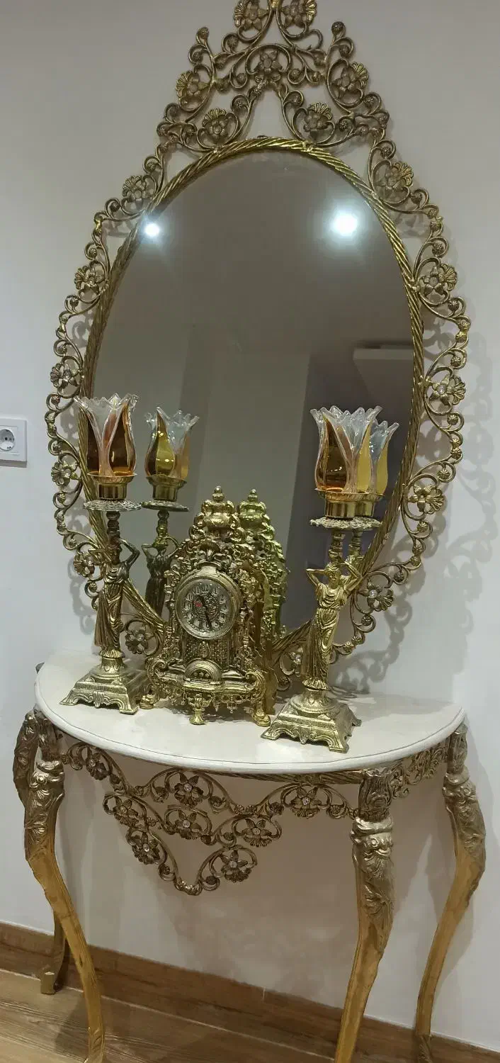 آینه کنسول برنجی|بوفه، ویترین، کنسول|مشهد, تربیت (صدف)|دیوار