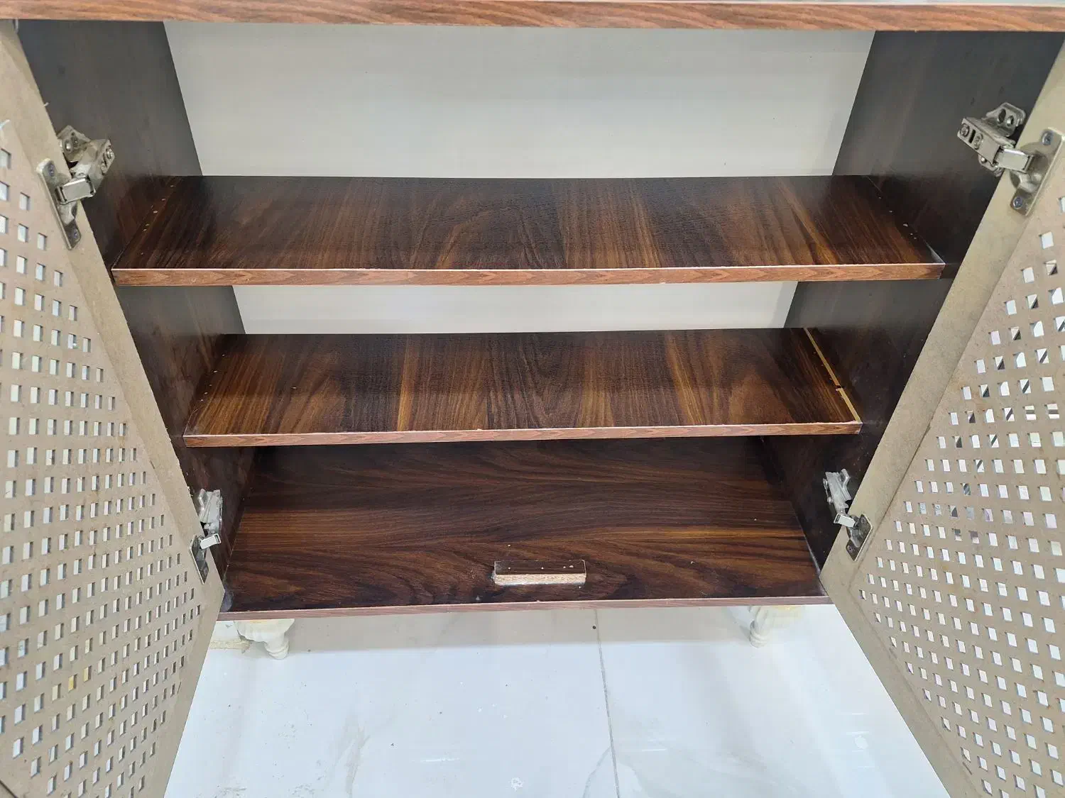 جاکفشی چوبی|جاکفشی، کمد، دراور|جیرفت, |دیوار