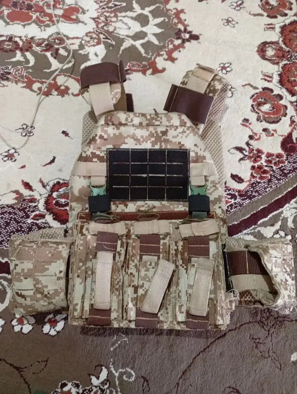 جلیقه تجهیزات تاکتیکال|کوهنوردی و کمپینگ|فولادشهر, B1|دیوار