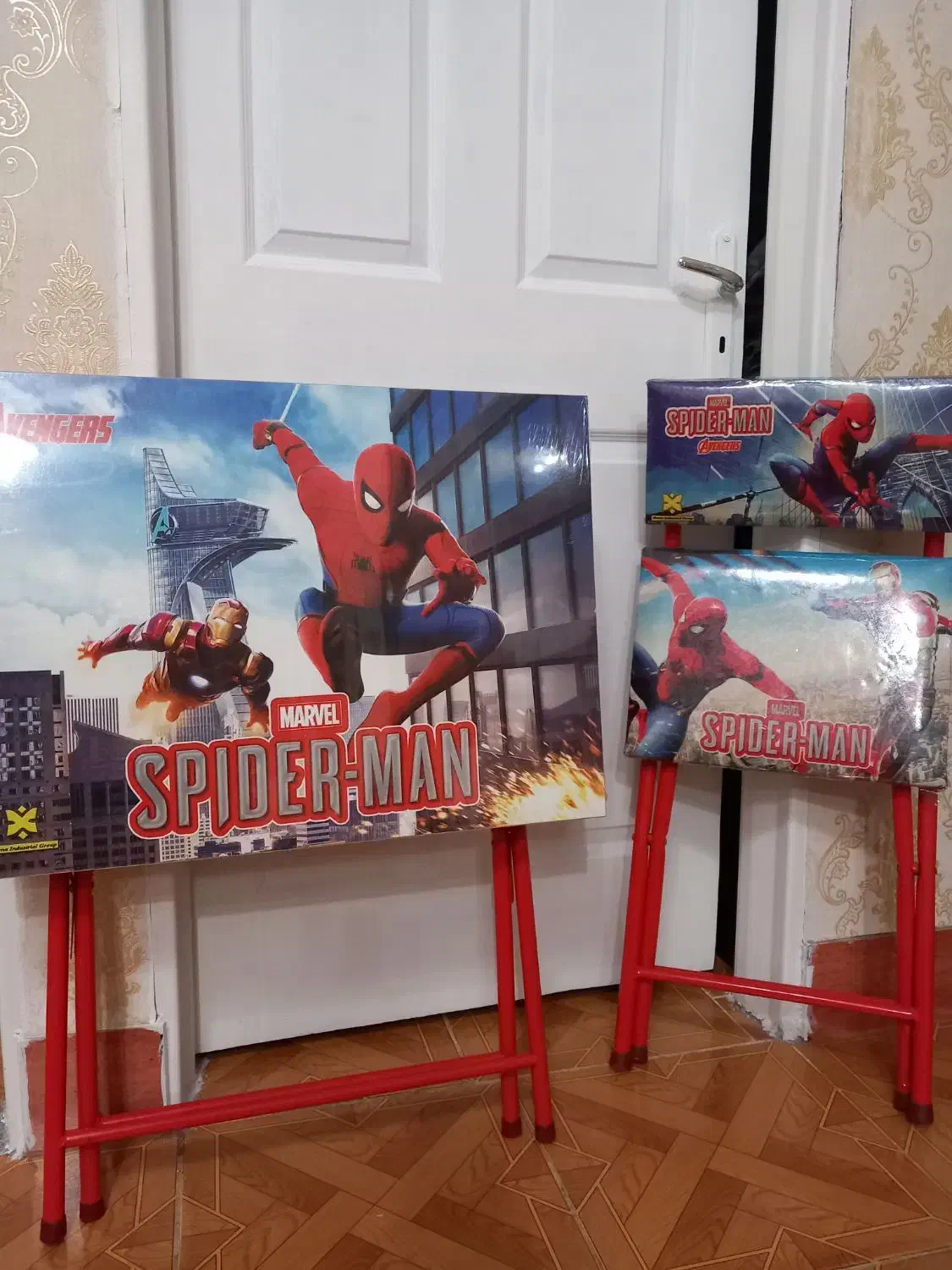 میز وصندلی|لوازم التحریر|رشت, پاره بیجار|دیوار