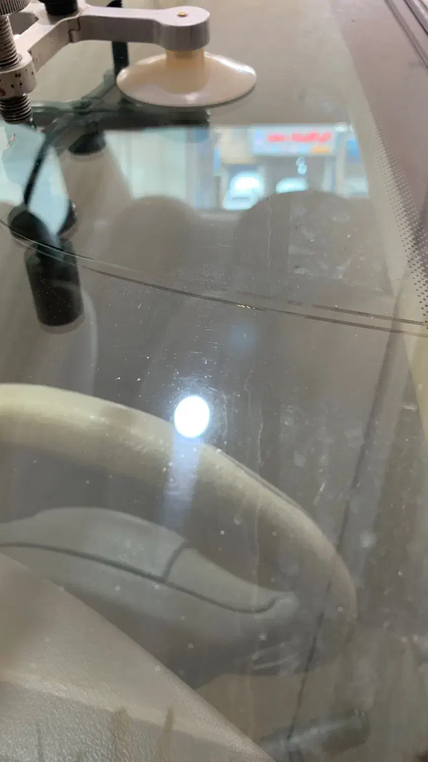 ترمیم شیشه اتومبیل|خدمات موتور و ماشین|رودسر, |دیوار