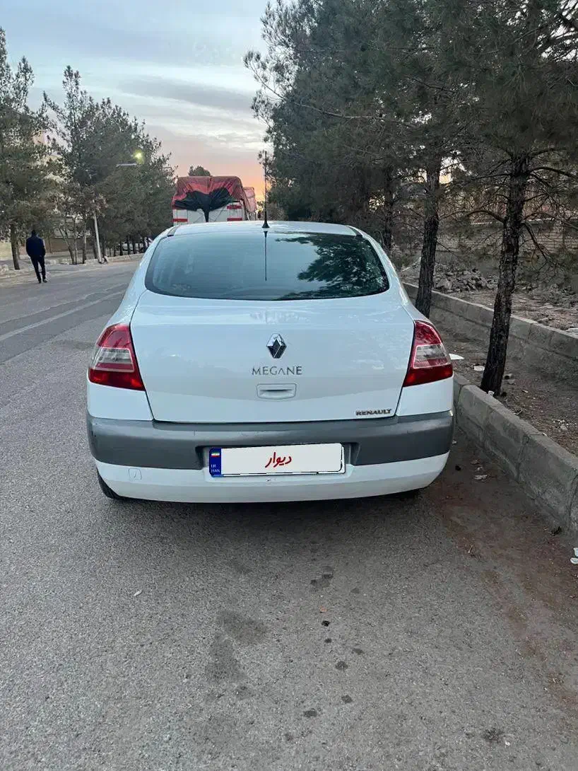 مگان ۲۰۰۰ اتومات|خودرو سواری و وانت|کرمان, |دیوار