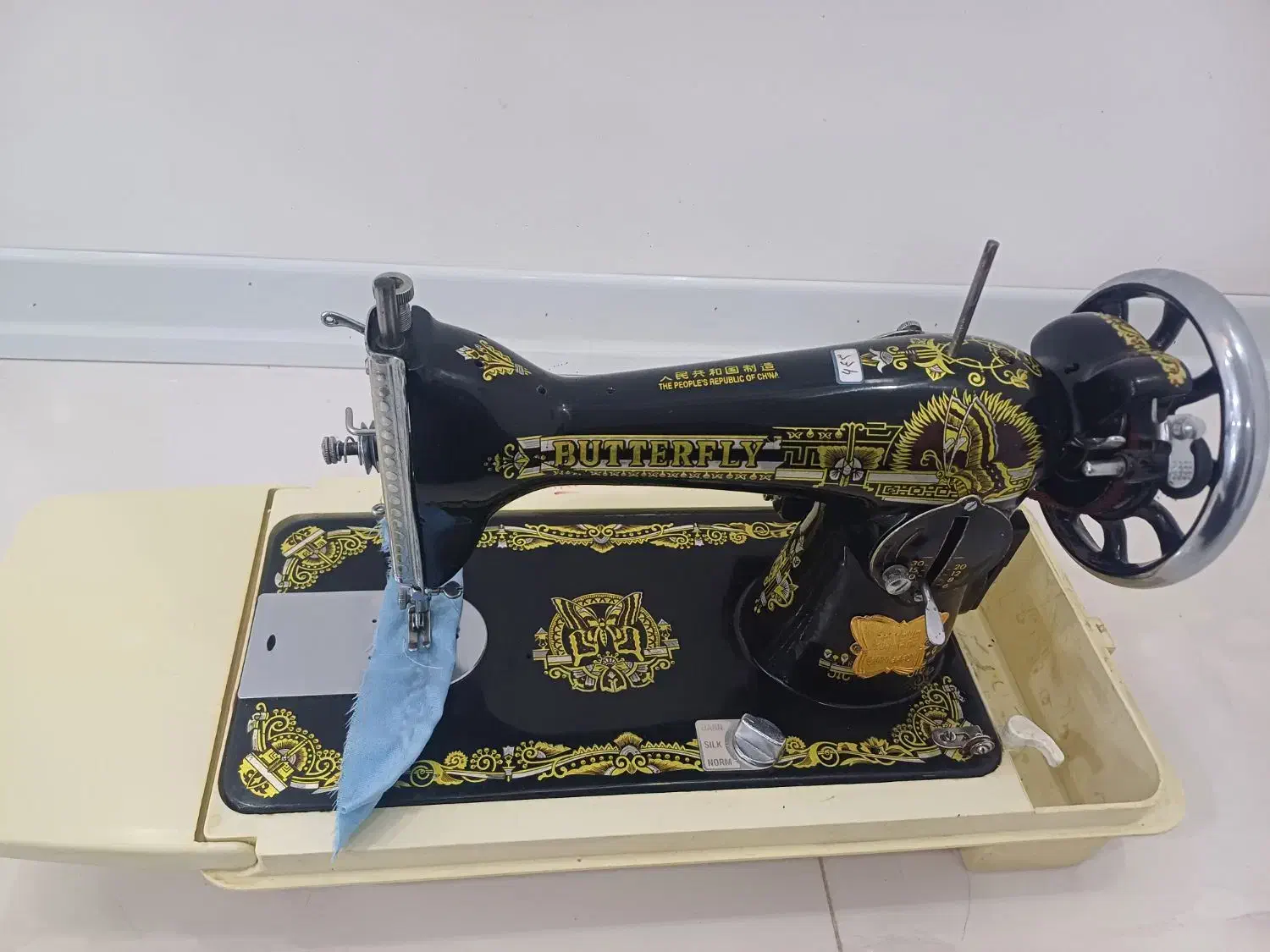 چرخ خیاطی برقی|لوازم خیاطی و بافتنی|شیروان (خراسان), |دیوار