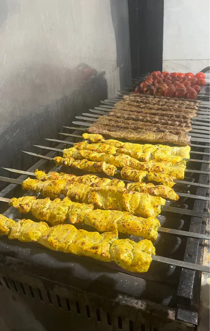 کمک آشپز رستوران|استخدام خدمات فروشگاه و رستوران|تهران, امیرآباد|دیوار