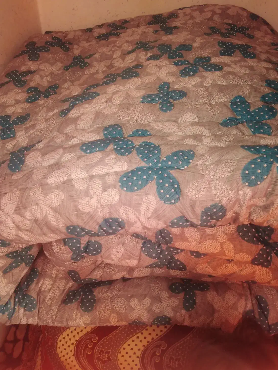 لحاف پنبه ای برای کرسی|رختخواب، بالش، پتو|مبارکه, |دیوار