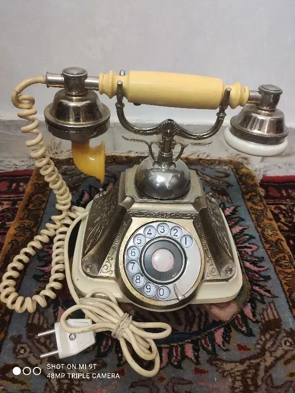 تلفن سلطنتی ژاپنی آنتیک|کلکسیون اشیاء عتیقه|تهران, شهرک پرواز|دیوار