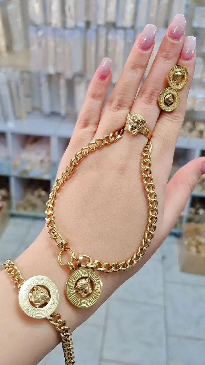 ((فروشگاه بدلیجات آمیتیس))با طرح طلا خاص باشید|بدلیجات|تبریز, |دیوار