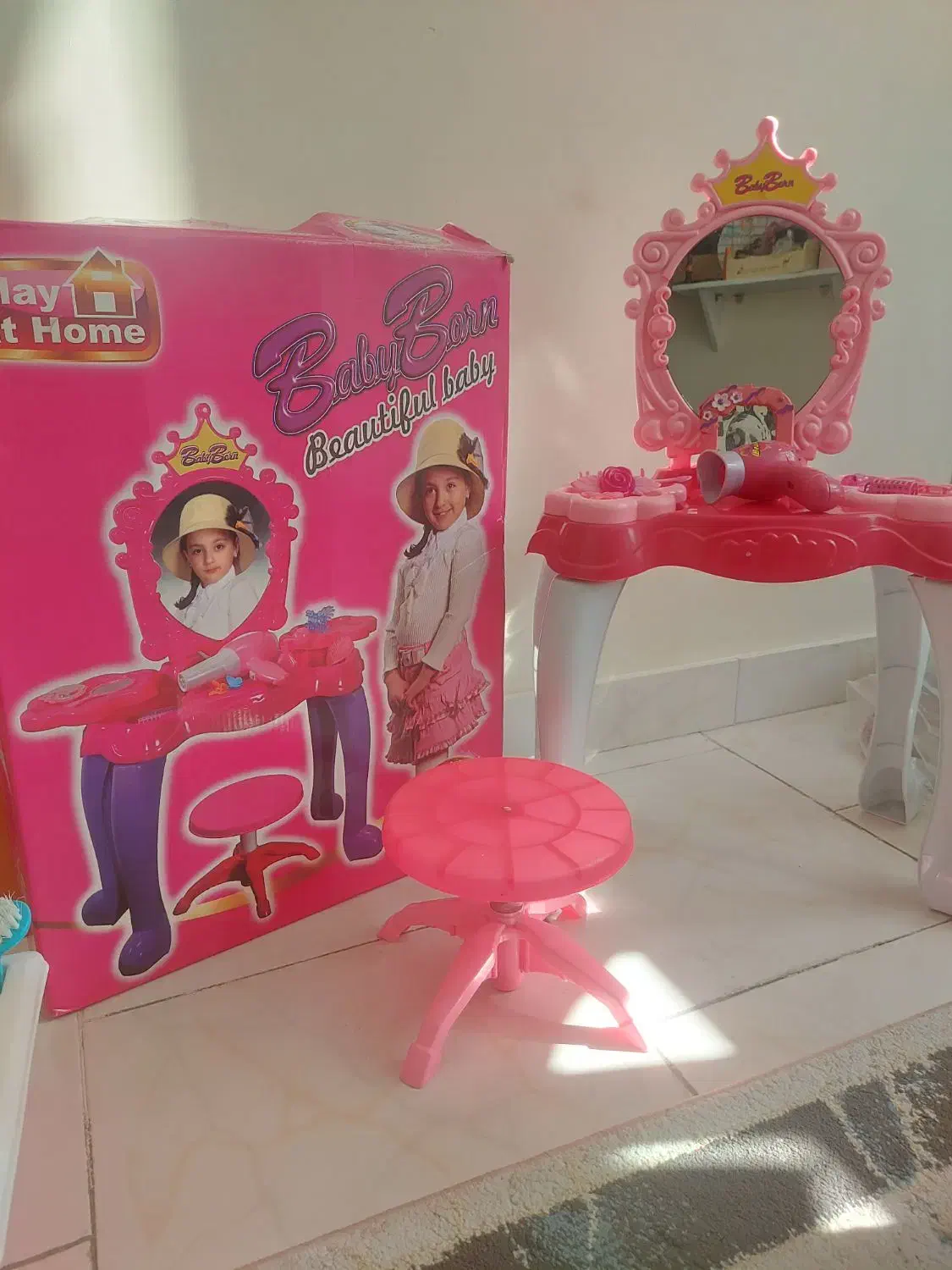 تعدادی اسباب بازی موتور و میز آرایش و تخت عروسک|اسباببازی بچه|ری, دولتآباد|دیوار