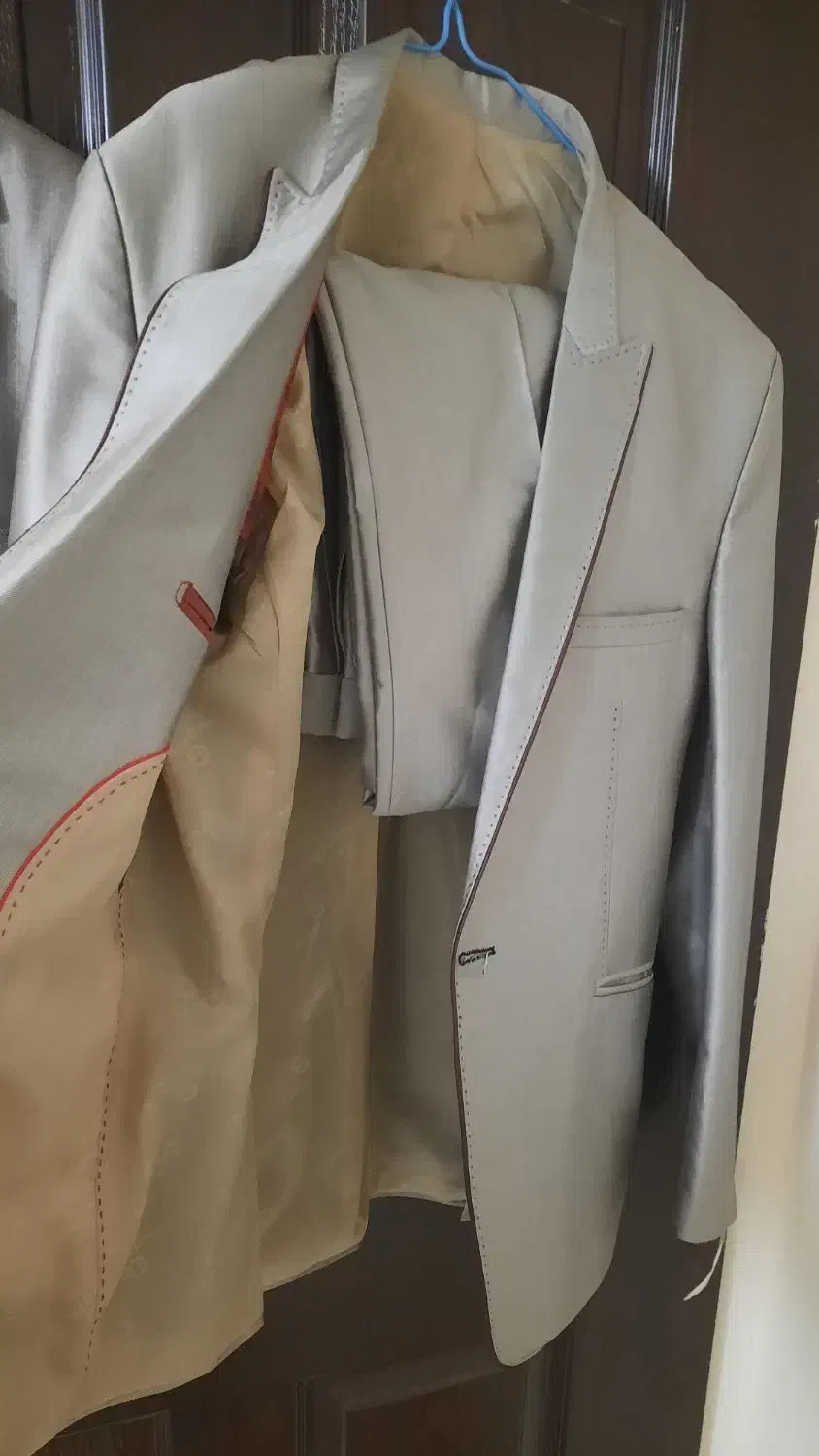 کت و شلوار|لباس|شیراز, پانصد دستگاه ارتش|دیوار