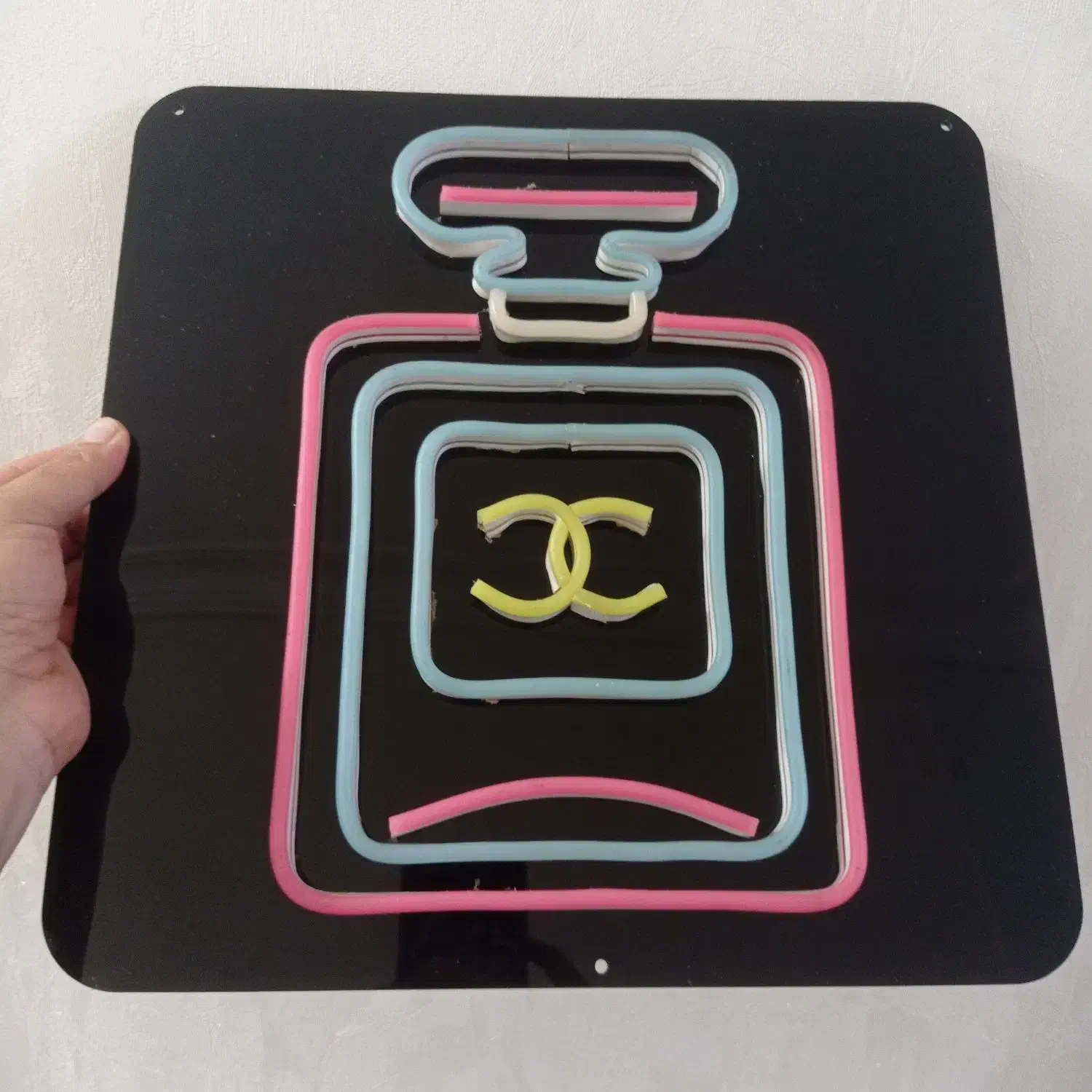 نئون تبلیغاتی-آرایشگاهی|فروشگاه و مغازه|رشت, رشتیان|دیوار