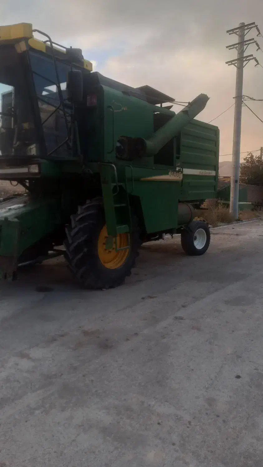 ۲کمباین مدل ۹۴ و ۹۵ در حد زیر بند چین|خودرو سنگین|شاهنجرین, |دیوار