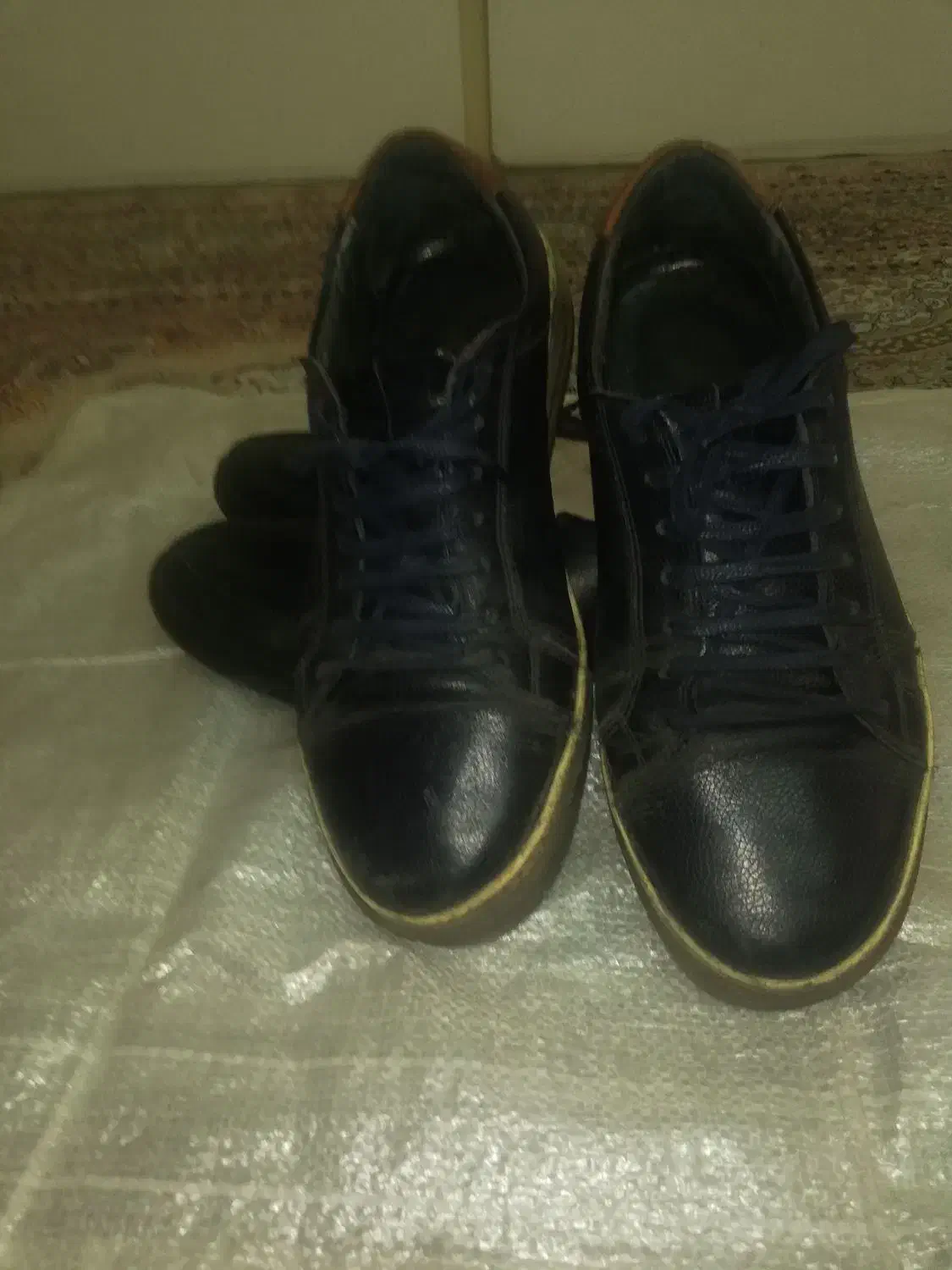 کفش چرم 41 سرمه ای کتانی ومشکلی چرم|کیف، کفش، کمربند|تهران, آشتیانی|دیوار