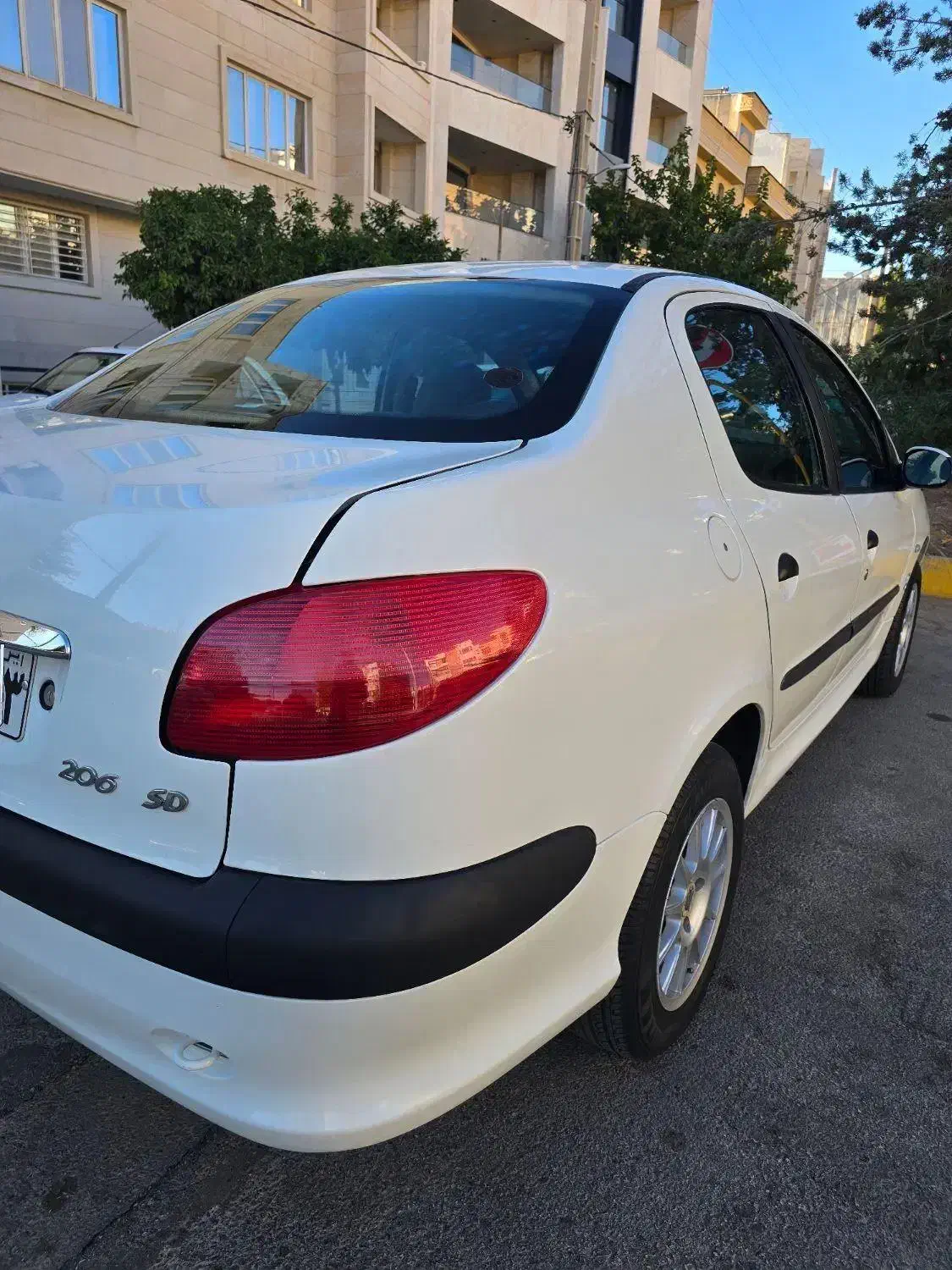 پژو 206 SD V8 ، مدل ۸۸ ، فابریک ، کم کارکرد|خودرو سواری و وانت|شیراز, فرهنگ شهر|دیوار