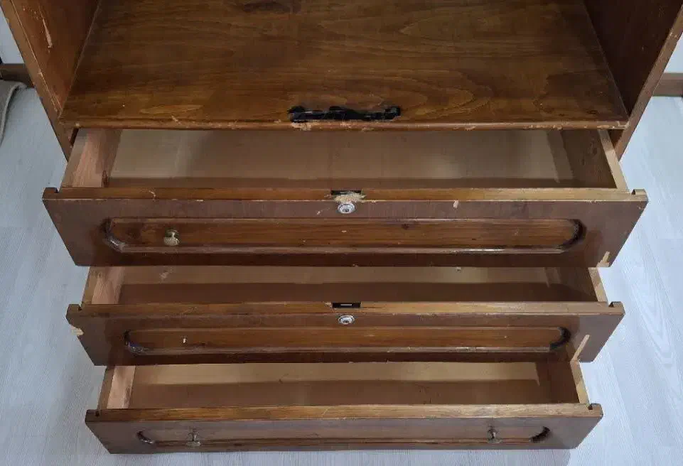 کمد|جاکفشی، کمد، دراور|گنبد کاووس, |دیوار