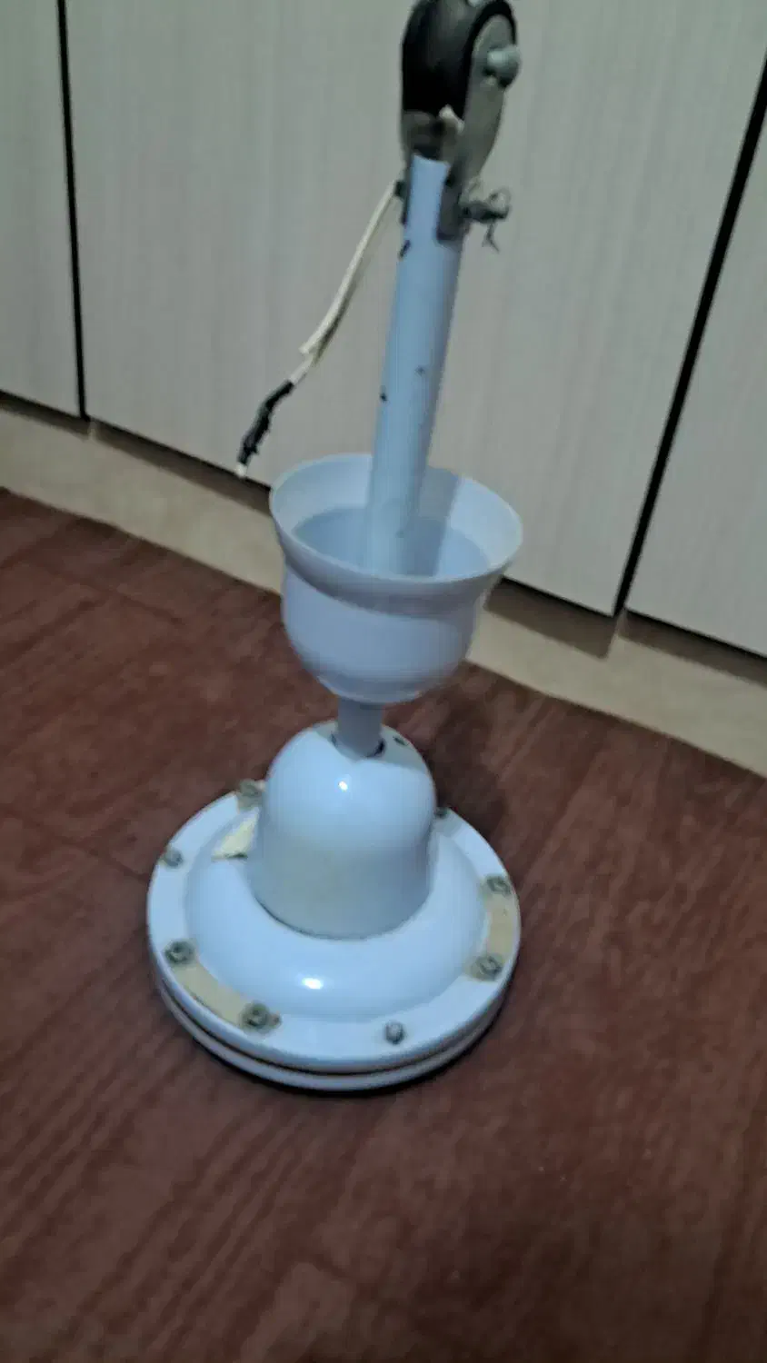 پنکه سقفی|پنکه و تصفیه‌کنندهٔ هوا|فولادشهر, B8|دیوار