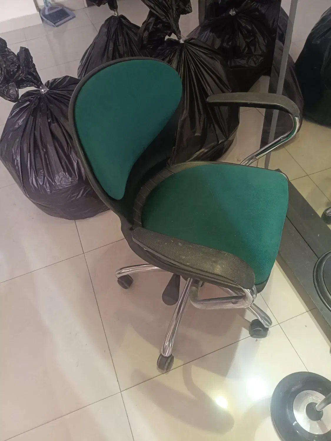 لوازم آرایشگاه کلا همه باهم ۴ ملیون|آرایشگاه و سالن‌های زیبایی|تهران, مرزداران|دیوار