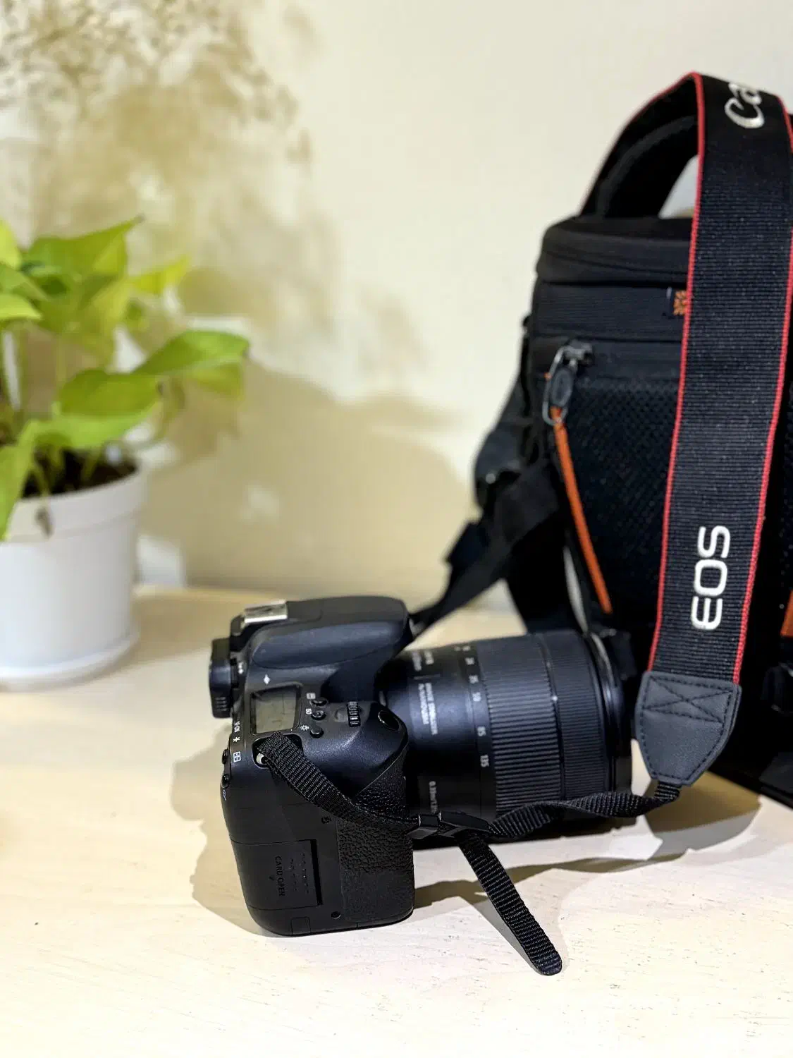 دوربین عکاسی canon77d|دوربین عکاسی و فیلم‌برداری|شاهین‌شهر, نظامی|دیوار