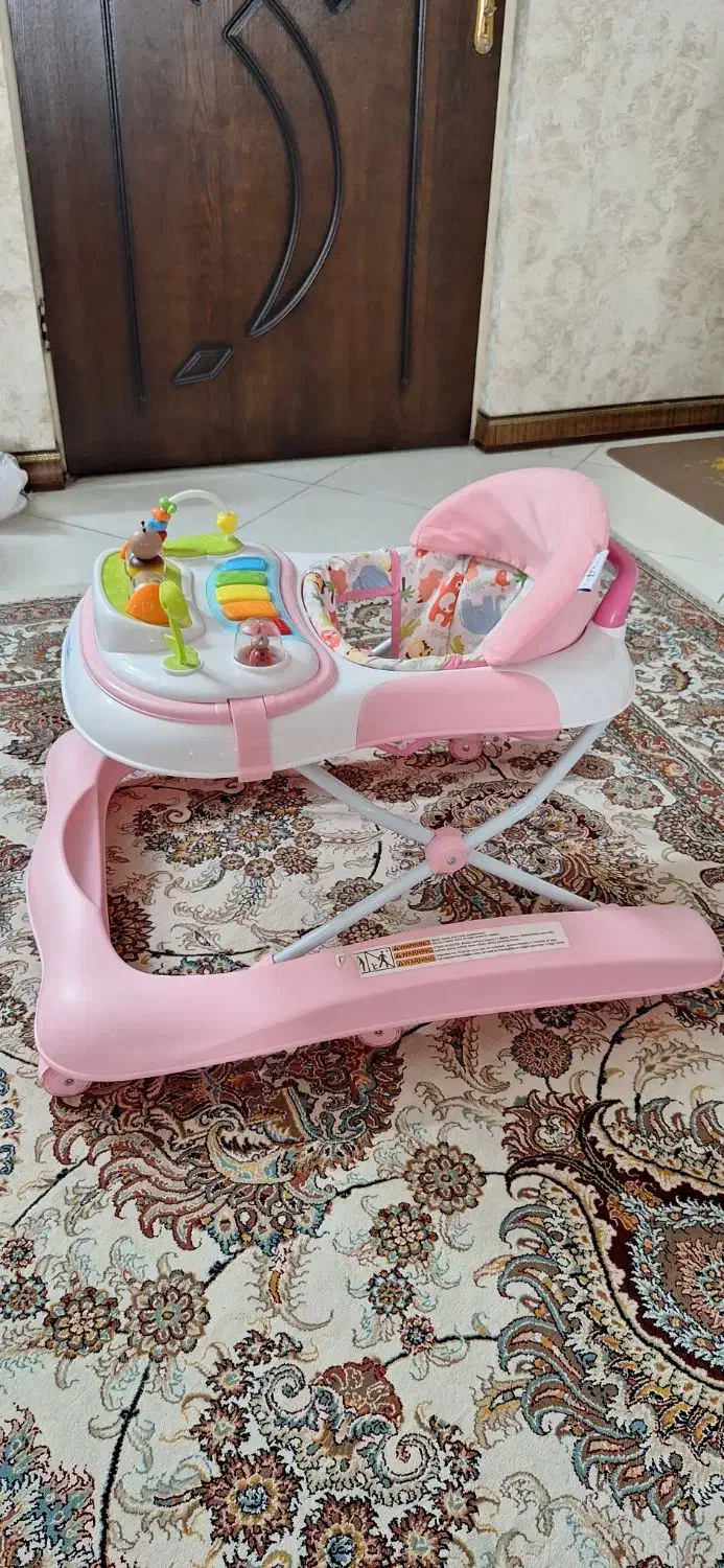 روروئک بی بی فورلایف|کالسکه و لوازم جانبی|ری, جوانمرد قصاب|دیوار