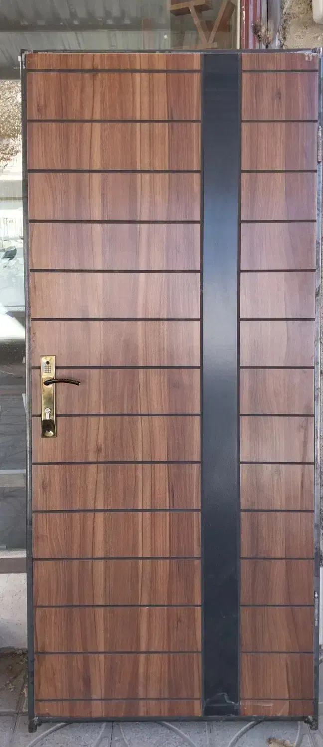 درب با چهارچوب فلزی و قفل به قیمت کارخانه|خدمات پیشه و مهارت|بروجن, |دیوار