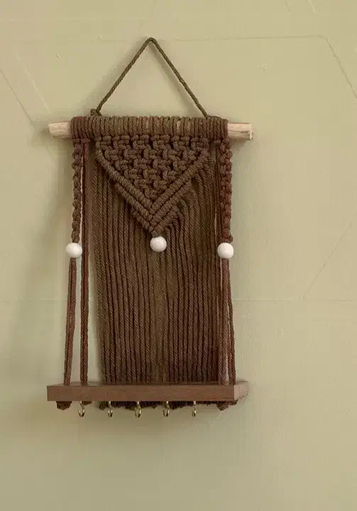 جاکلیدی شلف دار مکرومه|کتابخانه، شلف، قفسههای دیواری|آران و بیدگل, |دیوار