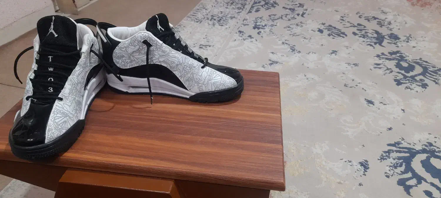 کفش Jordan TWO3 اصل سایز ۴۳ و ۴۴|کیف، کفش، کمربند|میبد, |دیوار