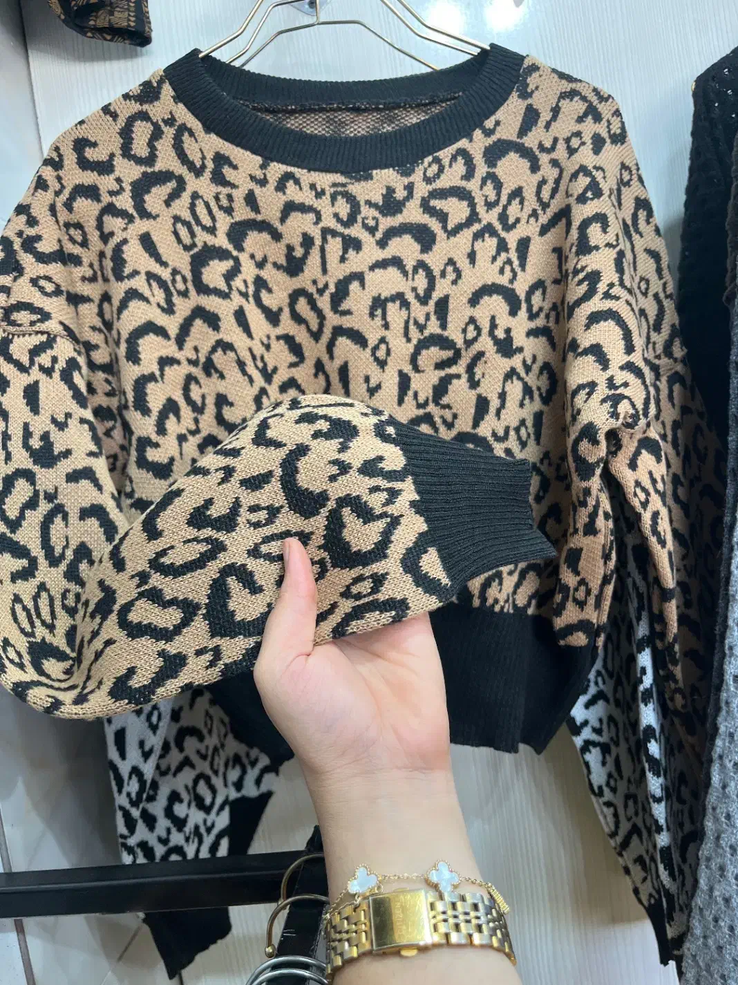 بافت پلنگی|لباس|زنجان, |دیوار