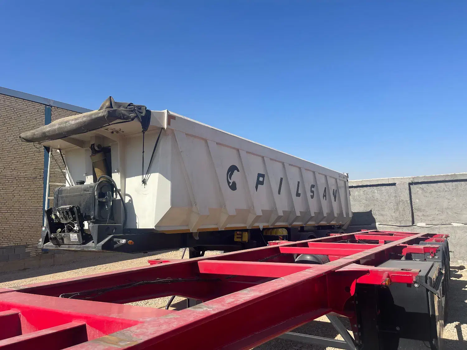 کمپرس پلیسان (ماموت)۱۴۰۰|خودرو سنگین|لامرد, |دیوار