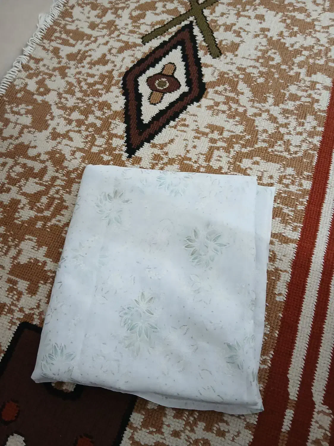 چادر حریر عروس نو|لباس|گرگان, |دیوار