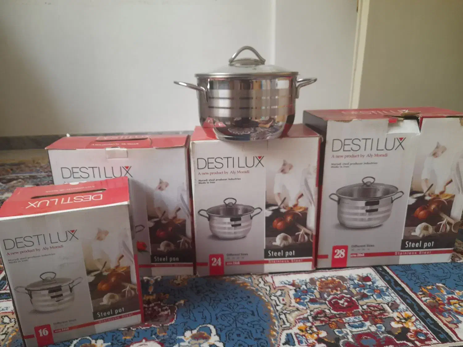 سرویس قابلمه استیل|ظروف پخت‌وپز|کرج, مصباح|دیوار