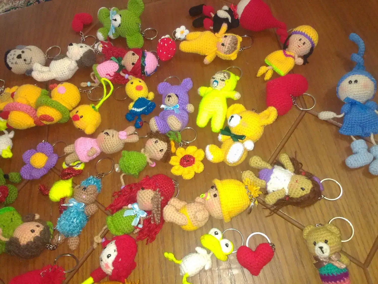 فروش انواع جاسویجی،سرمدادی بافتنی|صنایع دستی و سایر لوازم تزئینی|آزادشهر, |دیوار