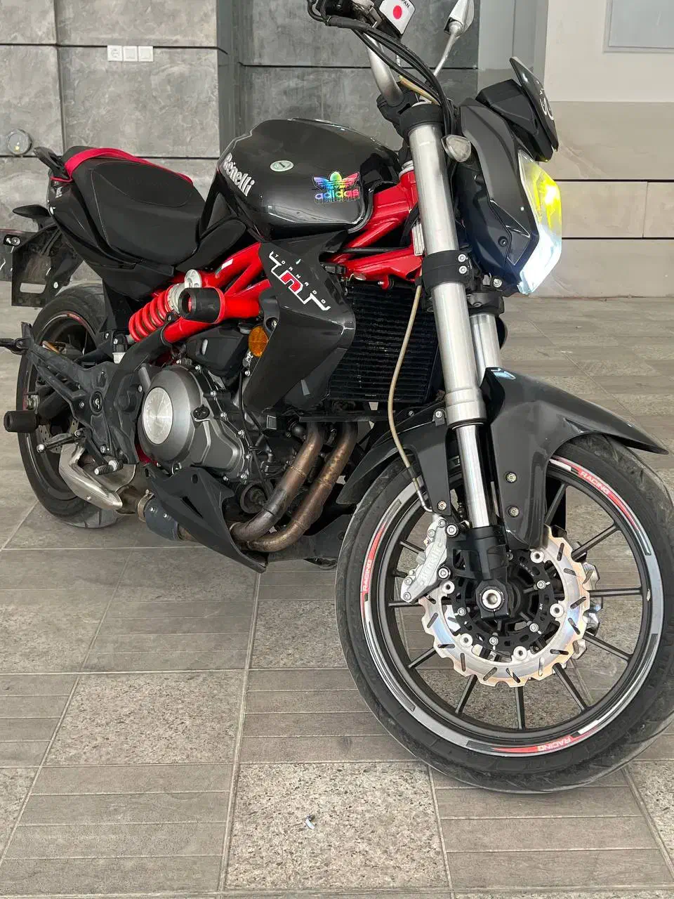 بنلی 300cc جفت سیلندر|موتورسیکلت|اراک, |دیوار