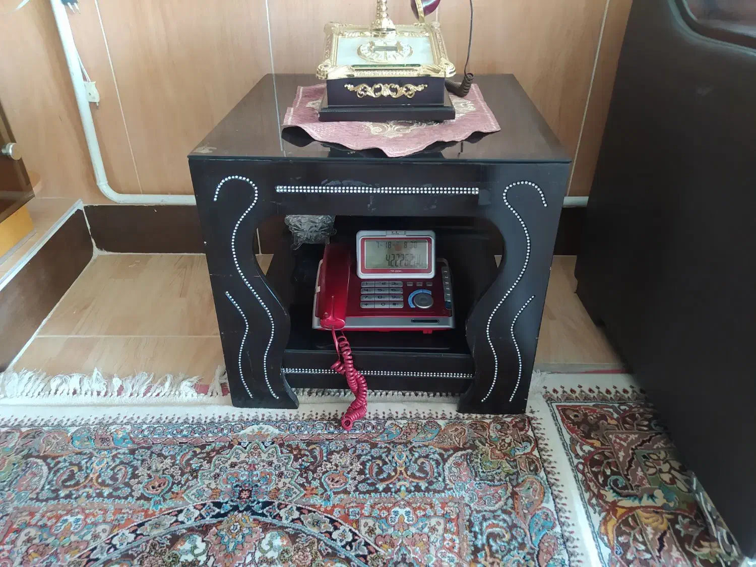 جلومبلی|مبلمان خانگی و میز عسلی|مهاباد (آذربایجان غربی), |دیوار