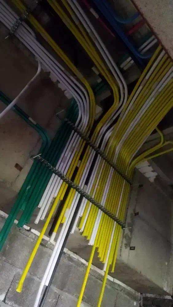 مجری برق ساختمان و دوربینهای مداربسته|خدمات پیشه و مهارت|بابلسر, |دیوار