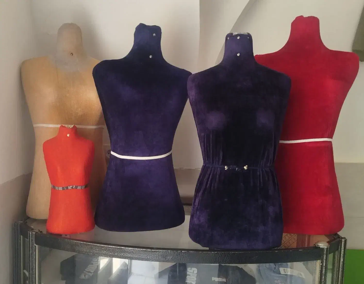 فروش فوری ویترین مانکن قفسه|فروشگاه و مغازه|اصفهان, شهرک مهدیه|دیوار