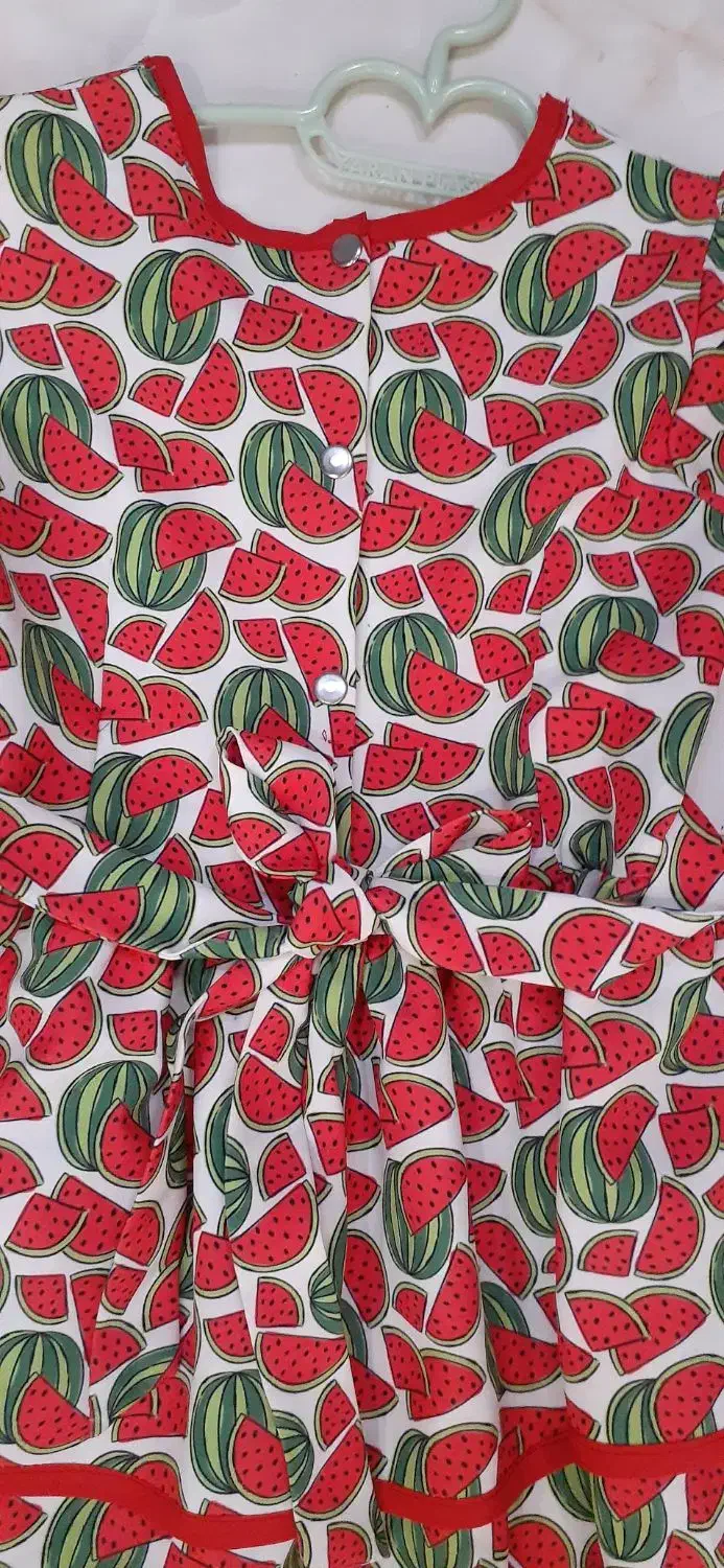 لباس یلدا|کفش و لباس بچه|رشت, منظریه|دیوار