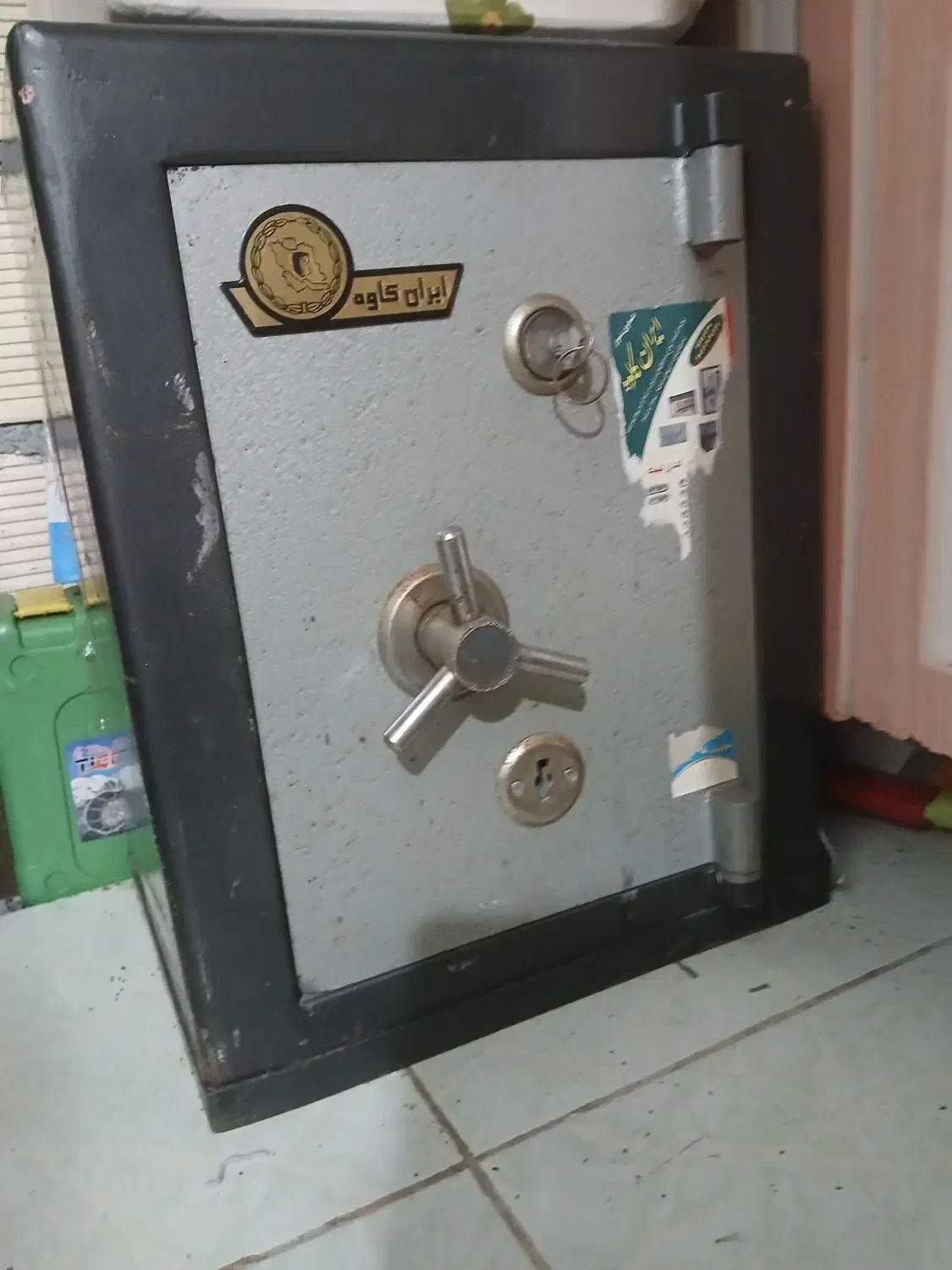 گاوصندوق در حد نو|ابزارآلات|اطاقور, |دیوار