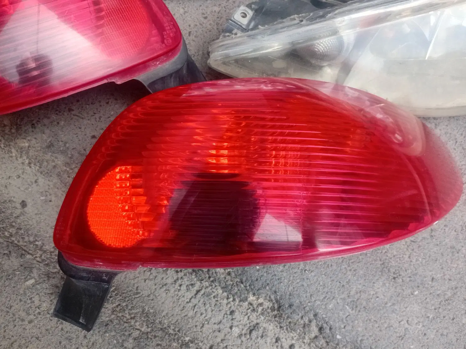 چراغ۲۰۶|قطعات یدکی و لوازم جانبی|پیرانشهر, |دیوار