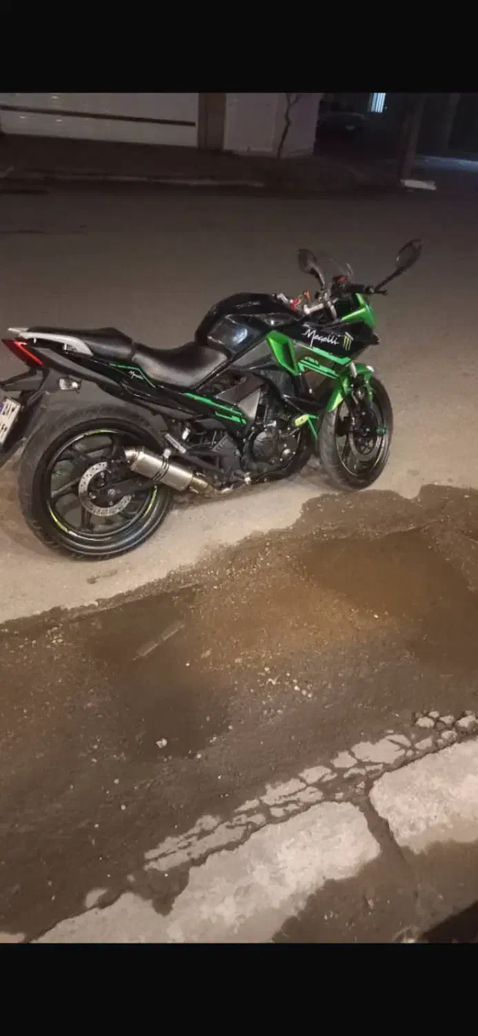 مگلی ۲۰۰r|موتورسیکلت|رشت, حومه رشت|دیوار