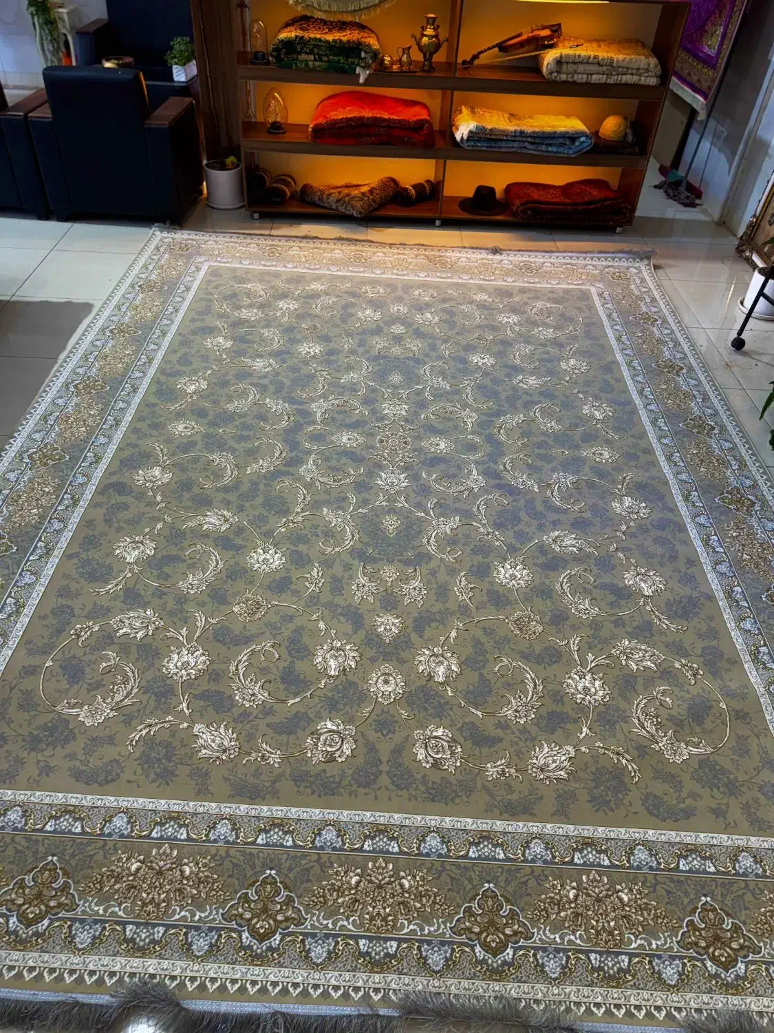 فرش۱۲۰۰شانه با تراکم۳۶۰۰ کاشان نخی با گارانتی|فرش|خرمآباد, |دیوار