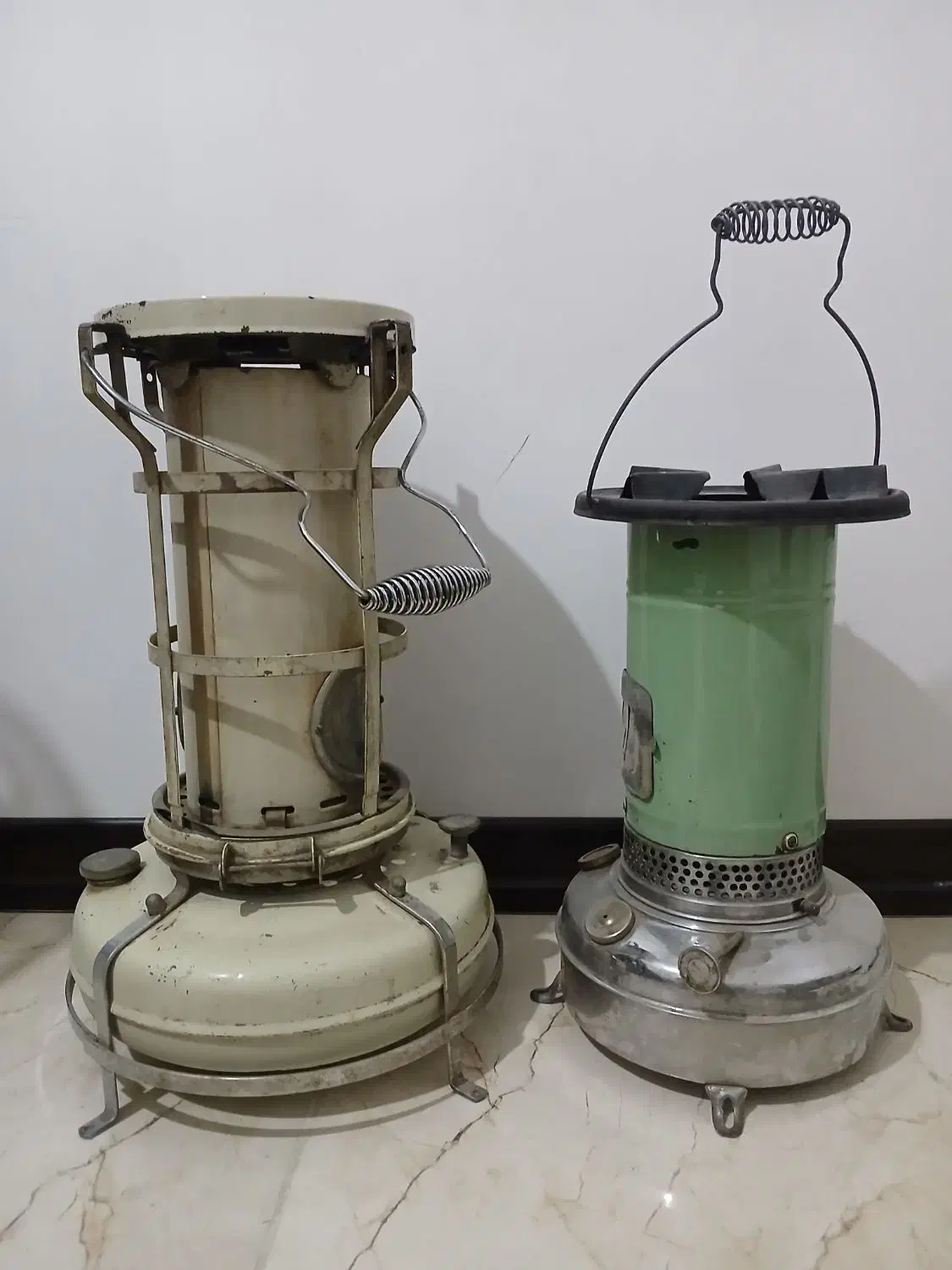 دوعددبخاری نفتی مخزن برنجی قدیمی و سالم و درحد|کلکسیون اشیاء عتیقه|اصفهان, آفاران|دیوار